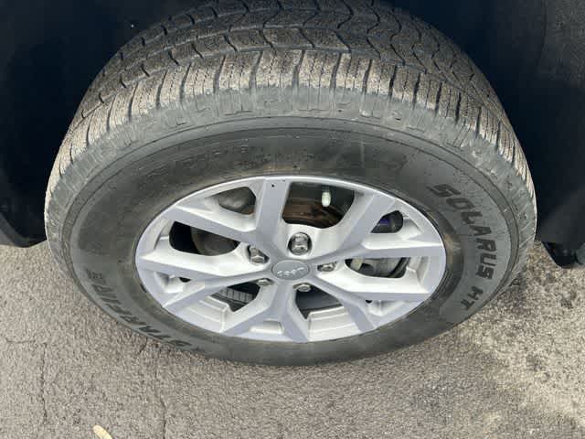 Thumbnail: 2022 Jeep Grand Cherokee - 12