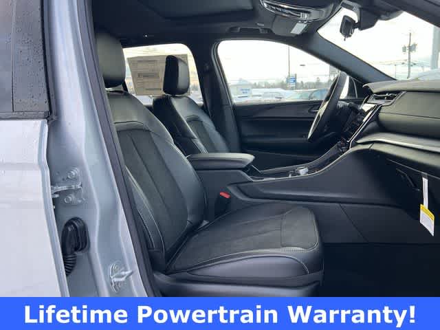 Thumbnail: 2025 Jeep Grand Cherokee - 19