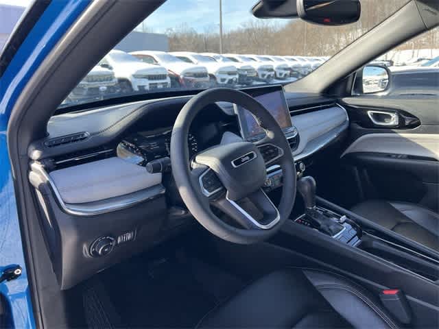 Thumbnail: 2024 Jeep Compass - 10