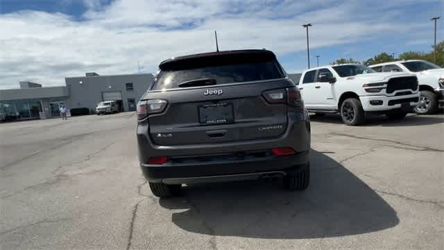 Thumbnail: 2022 Jeep Compass - 7