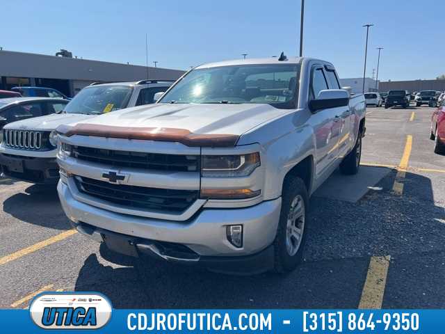 Thumbnail: 2017 Chevrolet Silverado 1500 - 1