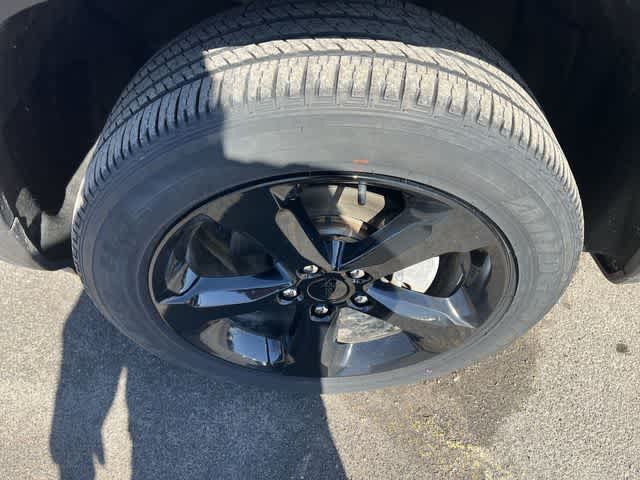 Thumbnail: 2023 Jeep Grand Cherokee - 12