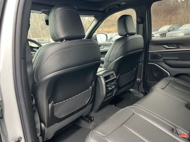 Thumbnail: 2026 Jeep Grand Cherokee - 16