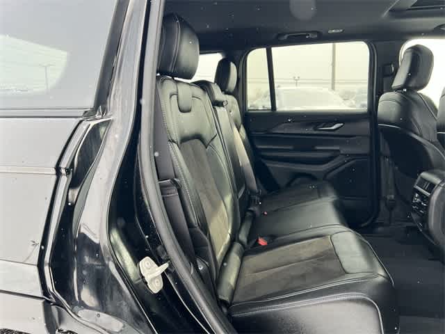 Thumbnail: 2023 Jeep Grand Cherokee - 18