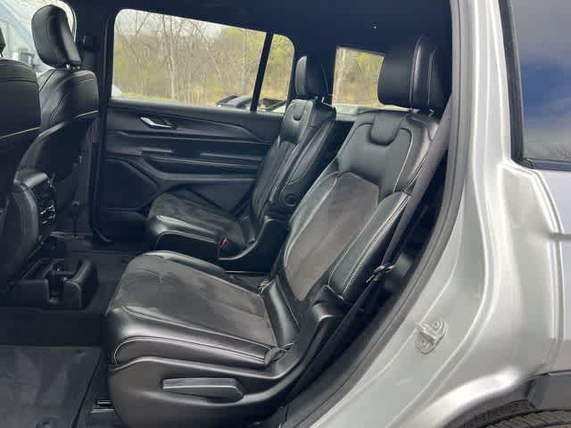 Thumbnail: 2023 Jeep Grand Cherokee - 17