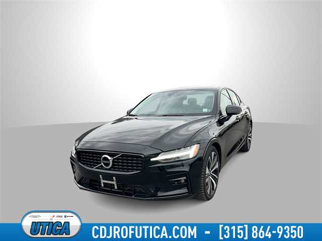 2022 Volvo S60 B5 Momentum -
                  Yorkville, NY