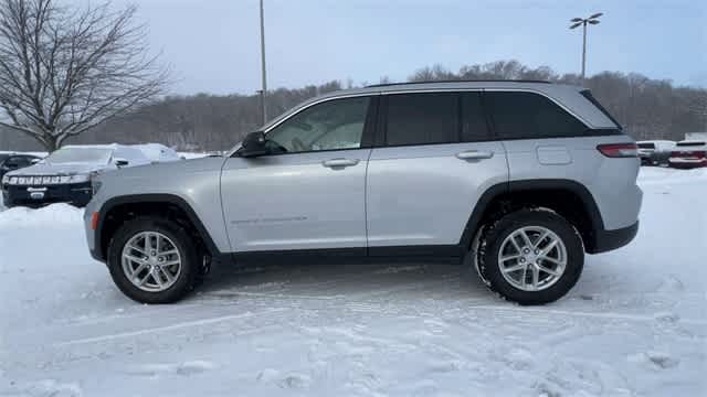 Thumbnail: 2023 Jeep Grand Cherokee - 5