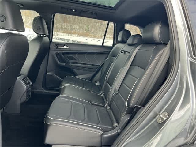 Thumbnail: 2022 Volkswagen Tiguan - 17