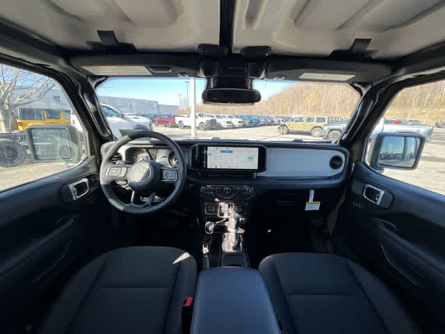 Thumbnail: 2026 Jeep Wrangler - 14
