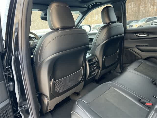 Thumbnail: 2025 Jeep Grand Cherokee - 16