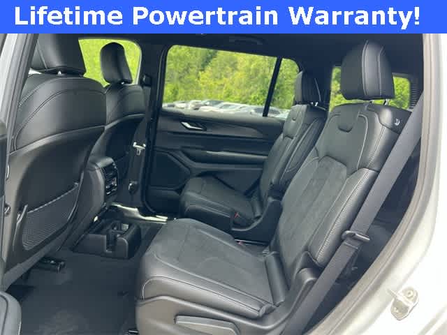 Thumbnail: 2025 Jeep Grand Cherokee L - 17