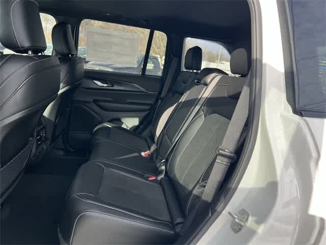 Thumbnail: 2025 Jeep Grand Cherokee - 17