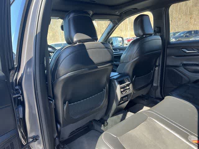 Thumbnail: 2023 Jeep Grand Cherokee - 16