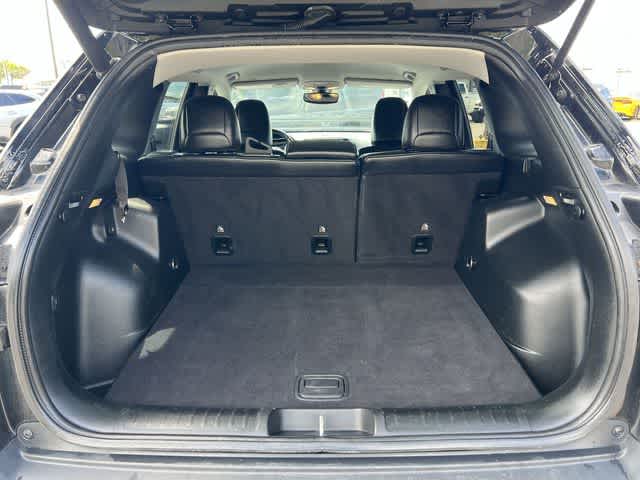 Thumbnail: 2019 Jeep Cherokee - 24
