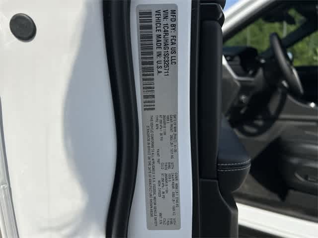 2025 Jeep Grand Cherokee Laredo 26