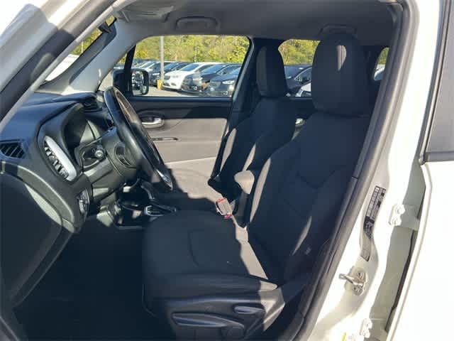 Thumbnail: 2019 Jeep Renegade - 15