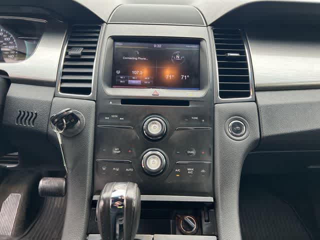 Thumbnail: 2013 Ford Taurus - 29
