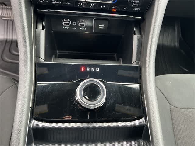 Thumbnail: 2024 Jeep Grand Cherokee - 22