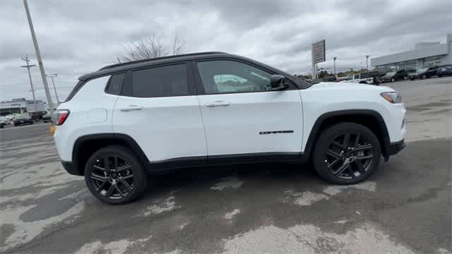 Thumbnail: 2026 Jeep Compass - 9