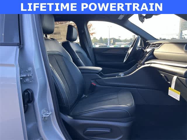 Thumbnail: 2025 Jeep Grand Cherokee - 19