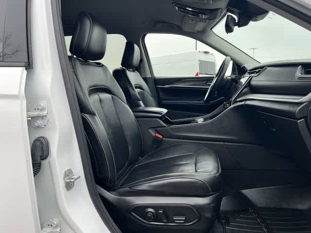 Thumbnail: 2022 Jeep Grand Cherokee - 19