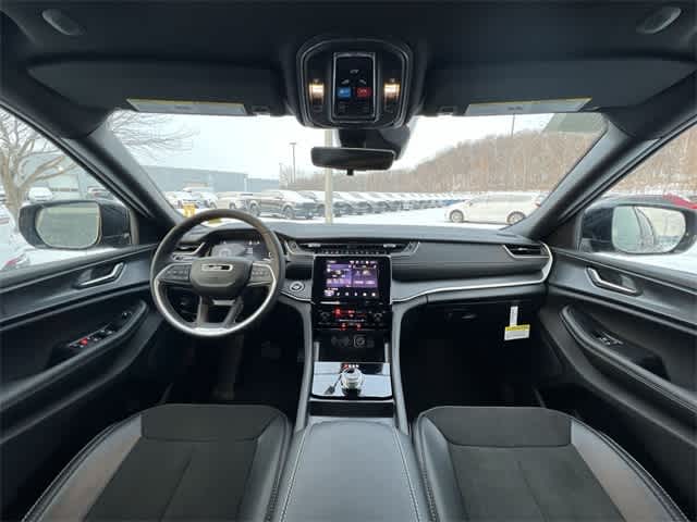 Thumbnail: 2025 Jeep Grand Cherokee - 14