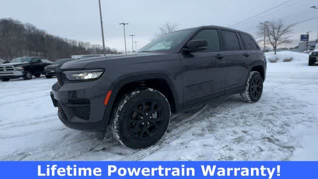 Thumbnail: 2025 Jeep Grand Cherokee - 4