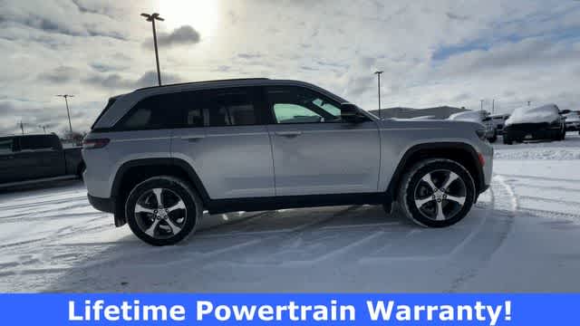 Thumbnail: 2026 Jeep Grand Cherokee - 9