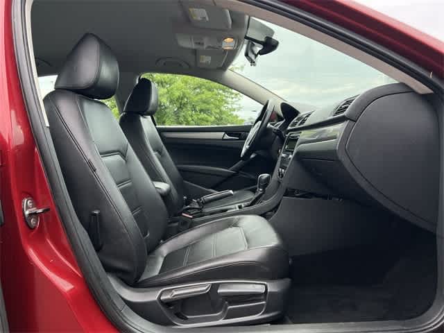 2015 Volkswagen Passat Wolfsburg Edition 19