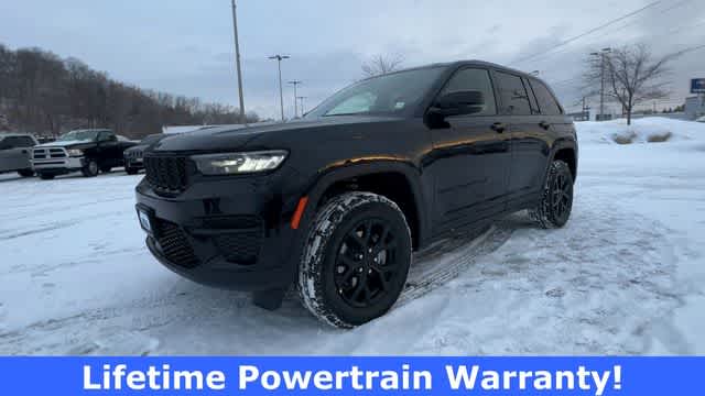 Thumbnail: 2025 Jeep Grand Cherokee - 4