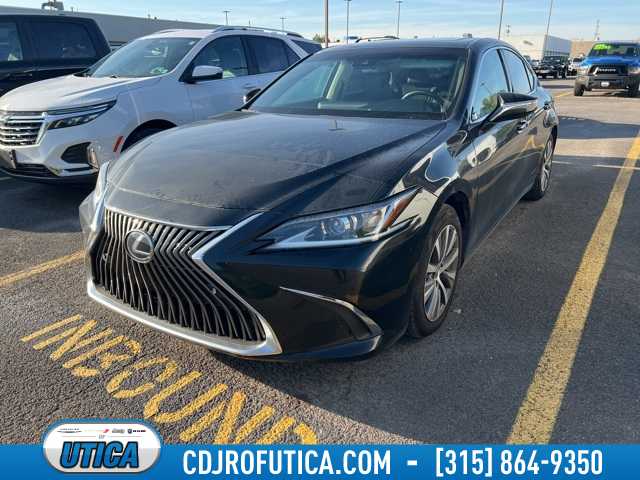 Thumbnail: 2019 Lexus ES - 1