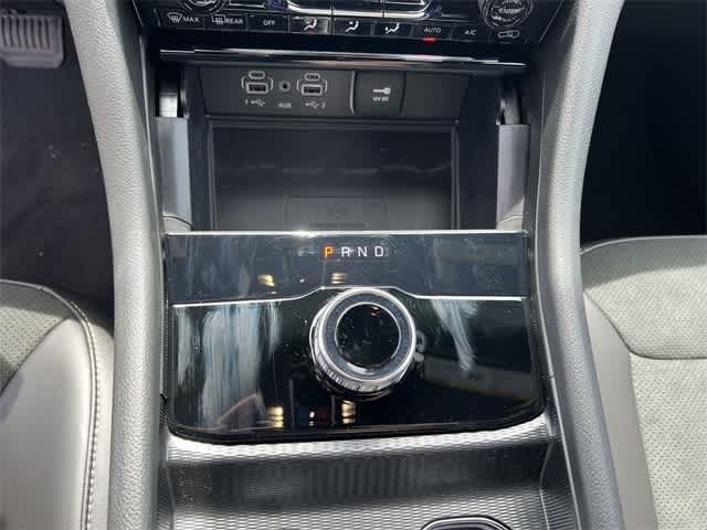2025 Jeep Grand Cherokee L Laredo 22