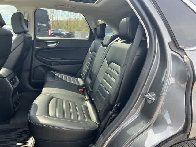 Thumbnail: 2022 Ford Edge - 17