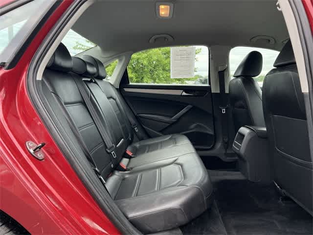 2015 Volkswagen Passat Wolfsburg Edition 18