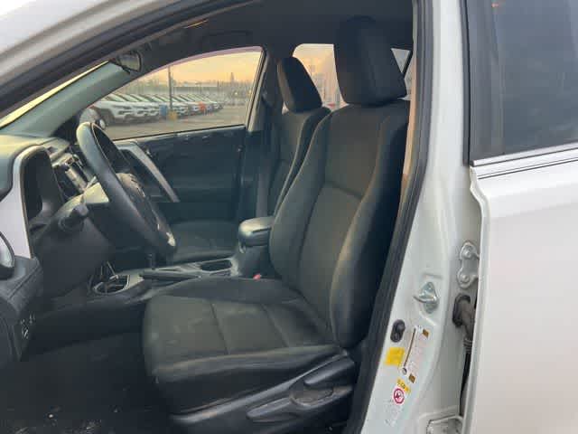 Thumbnail: 2018 Toyota RAV4 - 11