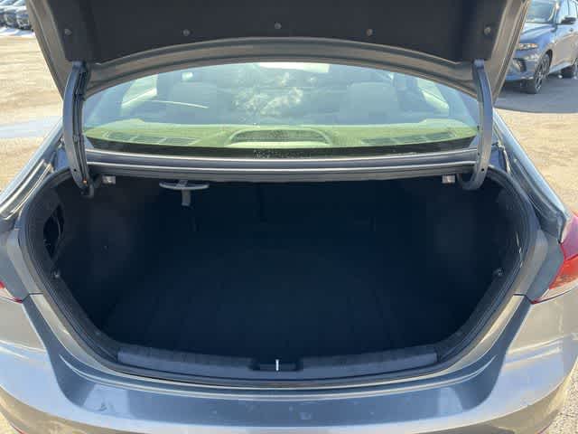 Thumbnail: 2017 Hyundai Elantra - 24