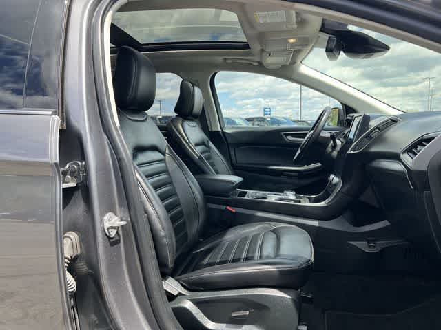 Thumbnail: 2022 Ford Edge - 27