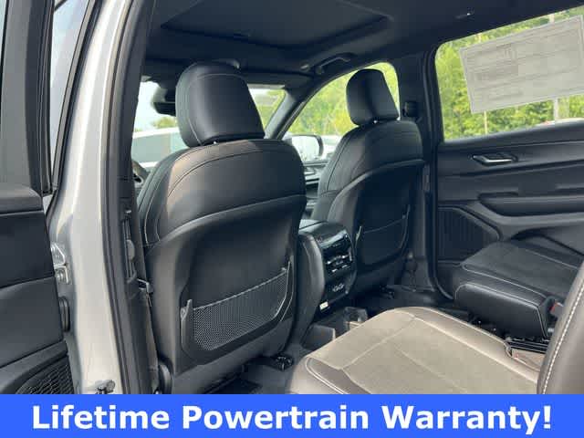 Thumbnail: 2025 Jeep Grand Cherokee L - 16