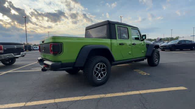 Thumbnail: 2026 Jeep Gladiator - 4