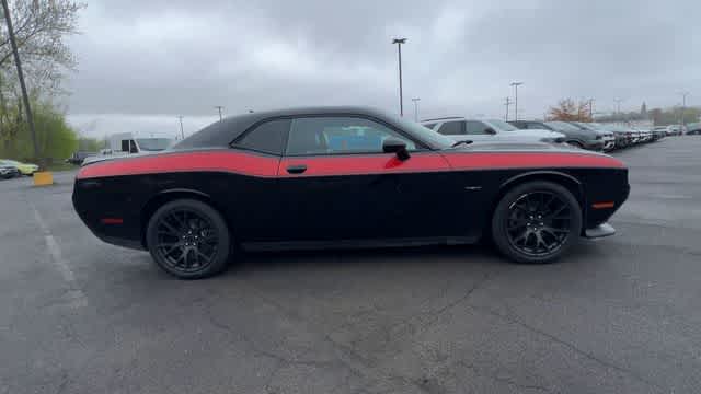 Thumbnail: 2017 Dodge Challenger - 9
