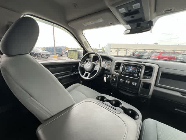 Thumbnail: 2019 RAM 1500 Classic - 17