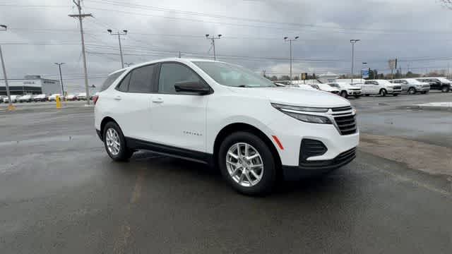 Thumbnail: 2022 Chevrolet Equinox - 2