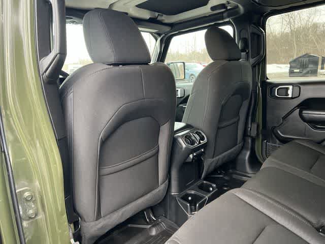 Thumbnail: 2022 Jeep Gladiator - 16