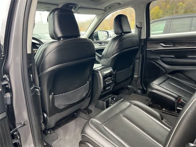 Thumbnail: 2024 Jeep Grand Cherokee L - 16