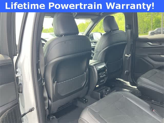 Thumbnail: 2025 Jeep Grand Cherokee L - 16