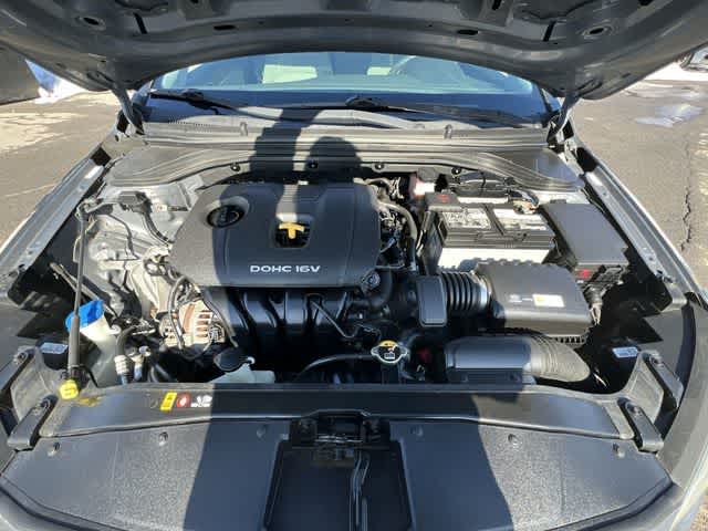 Thumbnail: 2017 Hyundai Elantra - 13