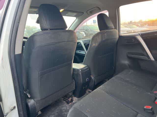 Thumbnail: 2018 Toyota RAV4 - 12