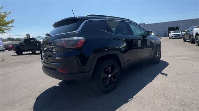 Thumbnail: 2019 Jeep Compass - 8