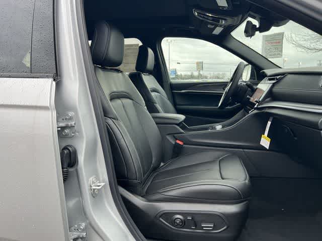 Thumbnail: 2026 Jeep Grand Cherokee - 19