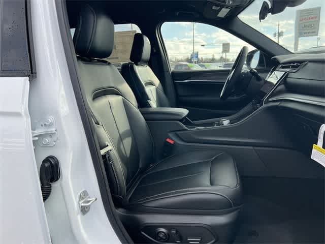 Thumbnail: 2025 Jeep Grand Cherokee - 19